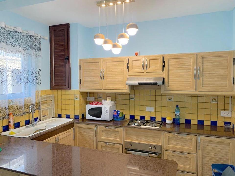 Well equipped peaceful 3 bedroom apartment Flic-en-Flacq Exteriör bild